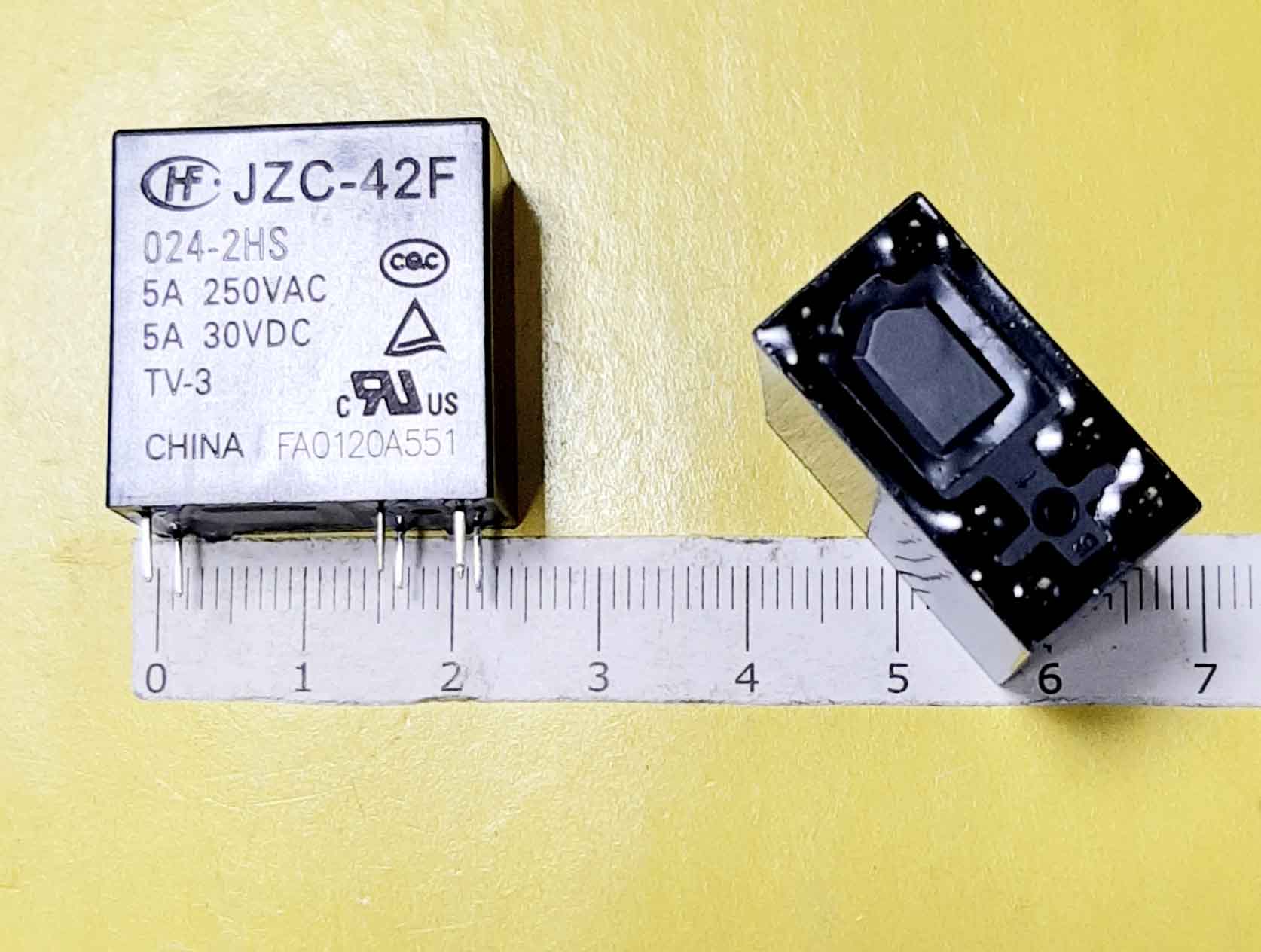 Реле JZC-42F 024-2HS 5A 250VAC 
